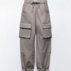 *NEW* ZARA Gray Trendy Cargo Pants with Elastic Waistband and Ankle Cuffs